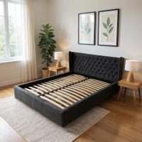 Pat Chesterfield tapitat cu catifea, cu somiera fixa 180x200